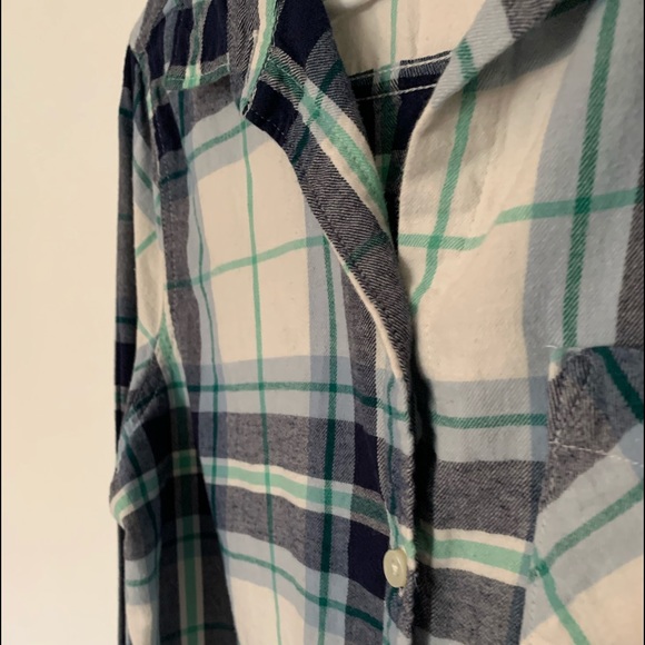 Old navy plaid blue button up shirt - Picture 3 of 5